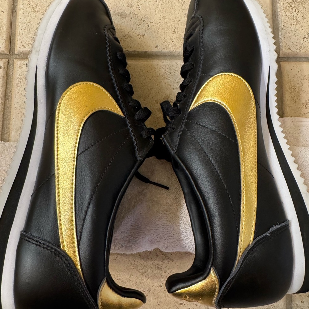 Nike Cortez Men’s Black & Gold
